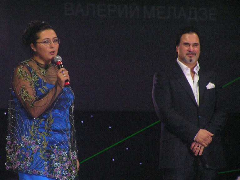 Валерий Меладзе поздравлет Анну Ахумьян и дарит песню