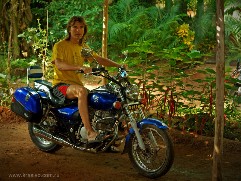 Дмитрий Смакотин на своем мотоцикле