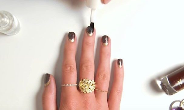 La manicura francesa invertida